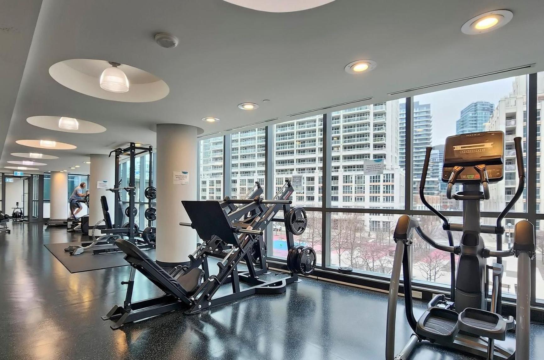 2 Bedroom Waterfront Condo Downtown W/ Free Parking Toronto Extérieur photo