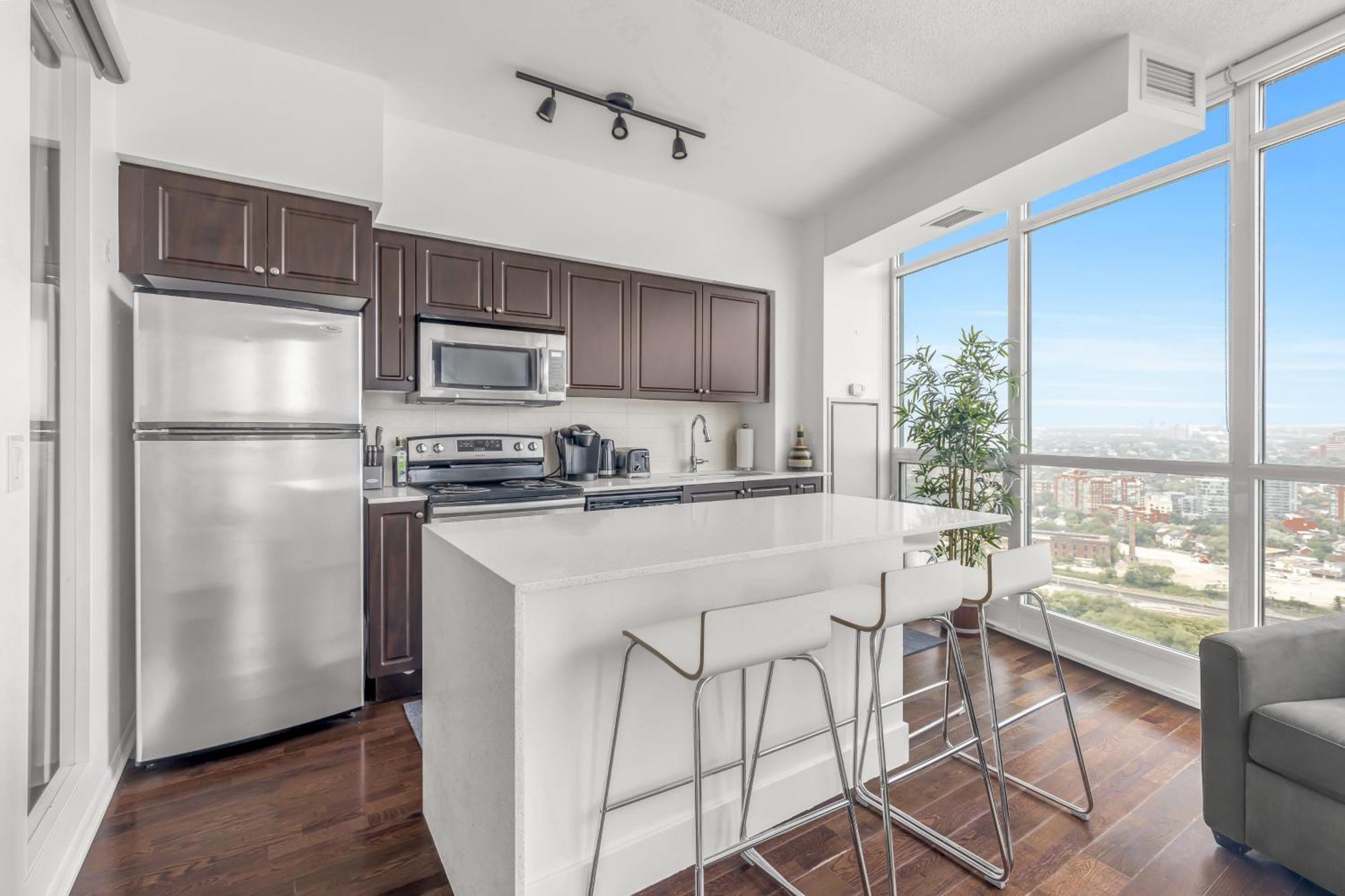 2 Bedroom Waterfront Condo Downtown W/ Free Parking Toronto Extérieur photo