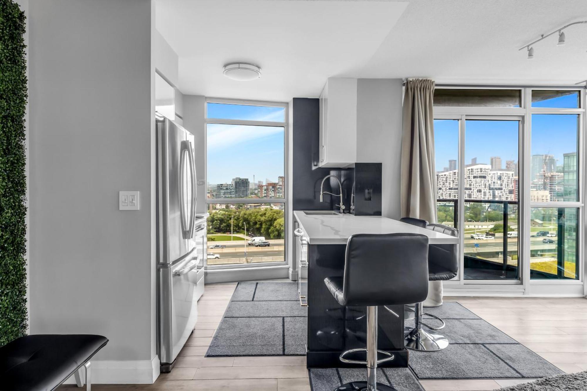 2 Bedroom Waterfront Condo Downtown W/ Free Parking Toronto Extérieur photo